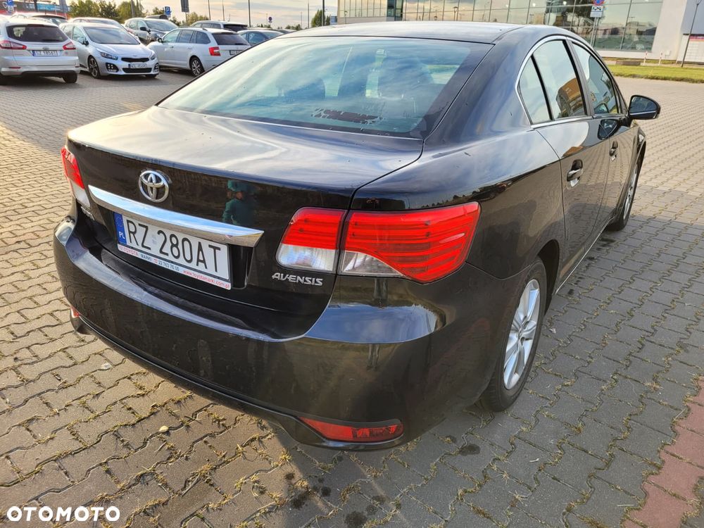 Toyota Avensis 2.0 D-4D Premium - 8