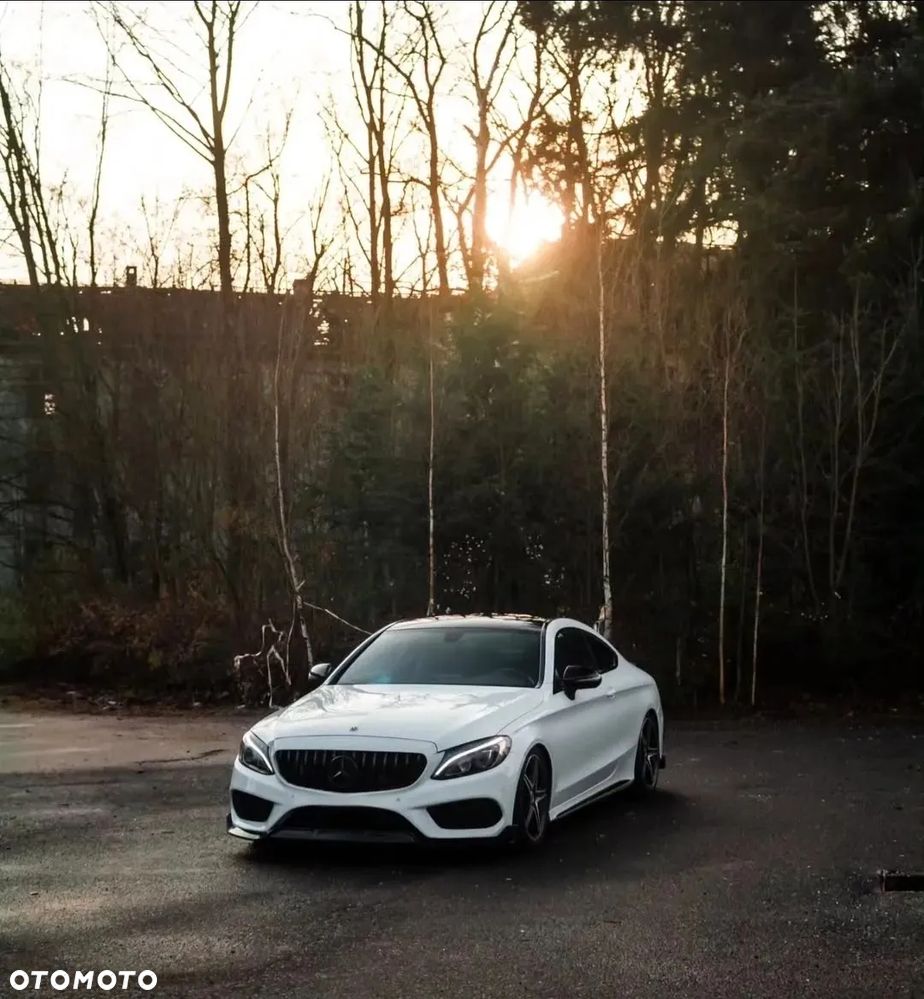 Mercedes-Benz Klasa C 300 9G-TRONIC - 2