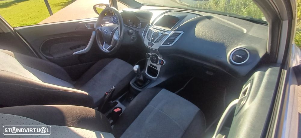 Ford Fiesta - 9