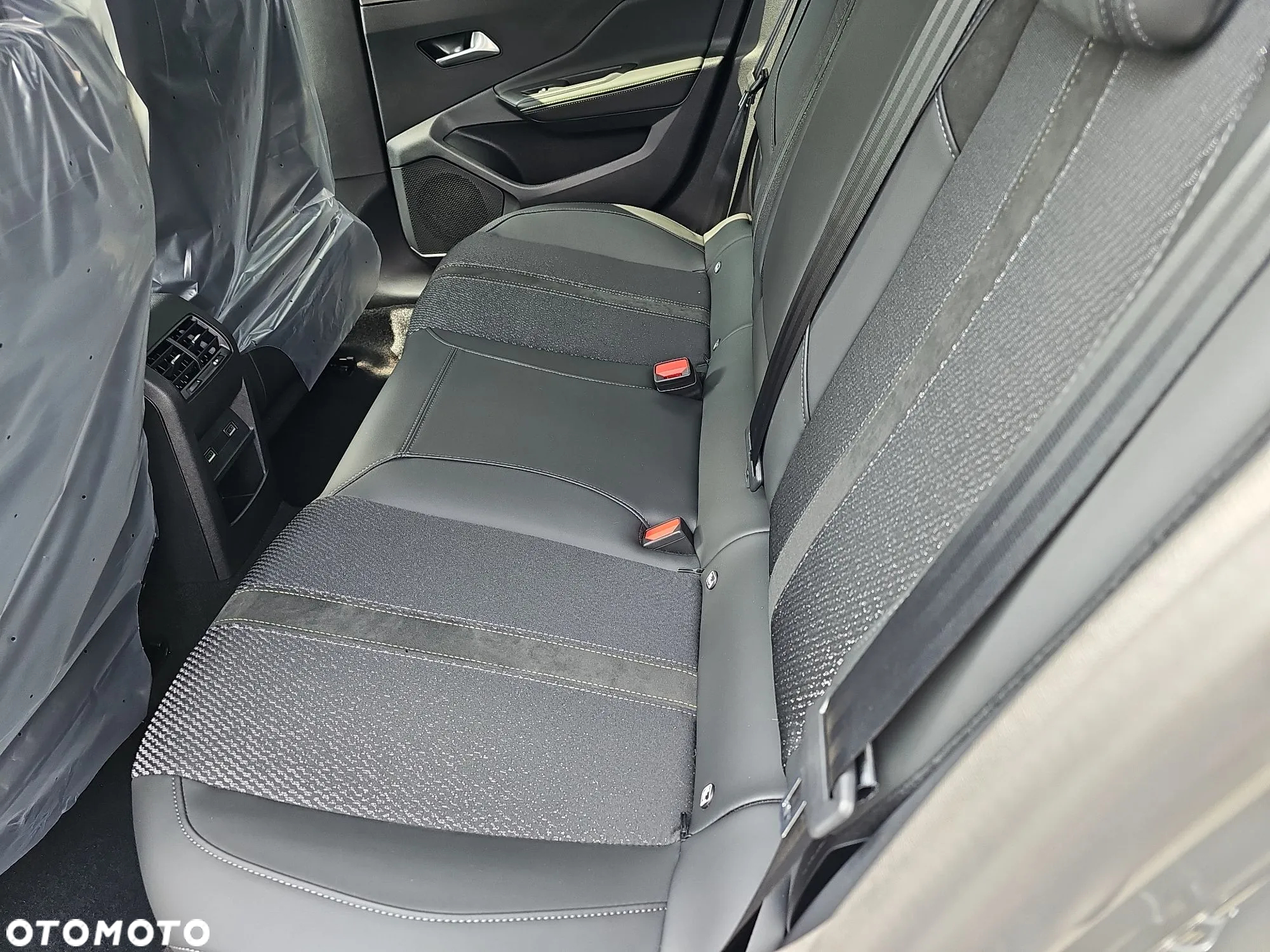 Peugeot 308 1.2 mHEV GT S&S e-DCS6 - 12