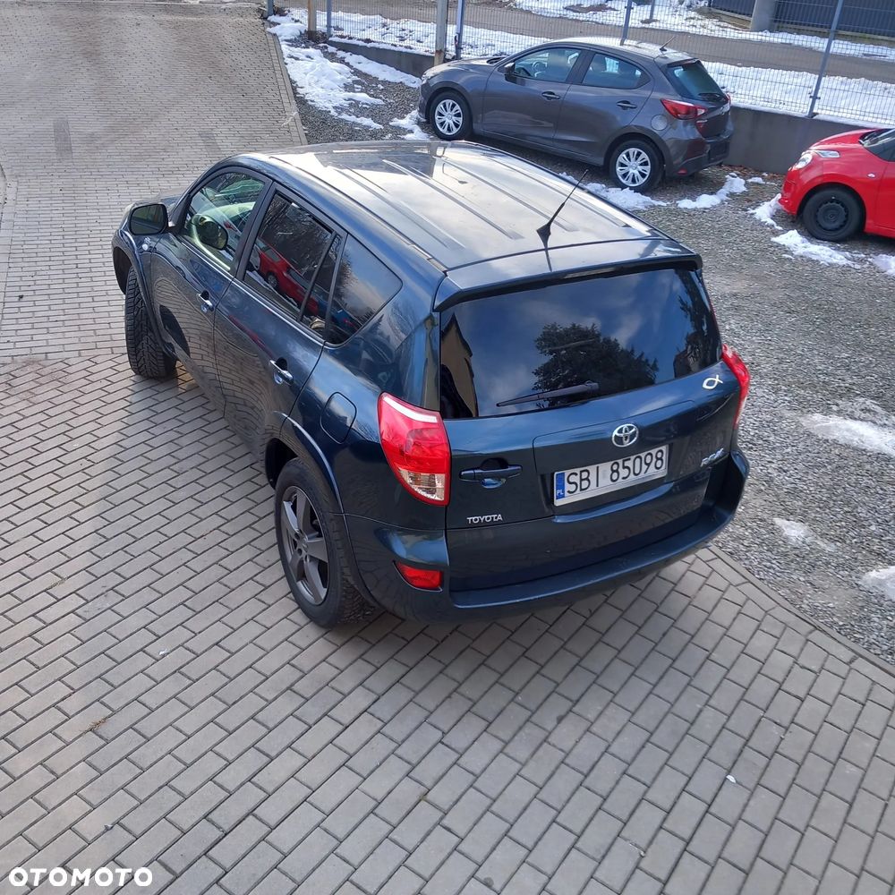 Toyota RAV4 2.2 D-CAT 4x4 Executive - 4