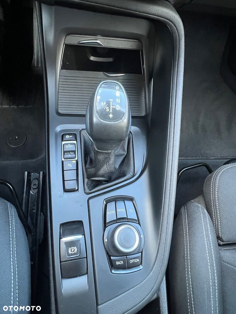 BMW X1 sDrive18i Sport Line - 16