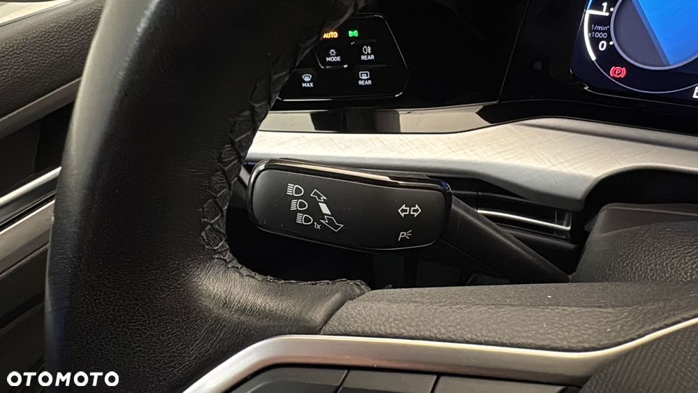 Volkswagen Golf 2.0 TDI Life - 22