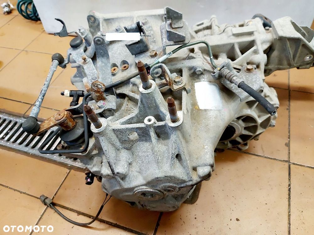 mitsubishi asx 1 i 1.8 did 4wd skrzynia biegów manualna reduktor 4n13 - 8