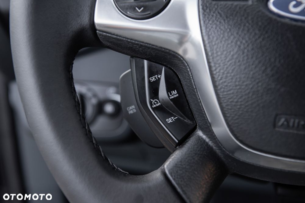 Ford Grand C-MAX - 22