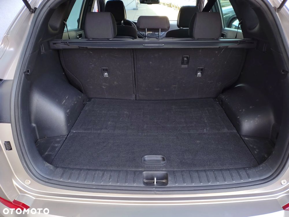 Hyundai Tucson 1.6 GDI BlueDrive GO 2WD - 26