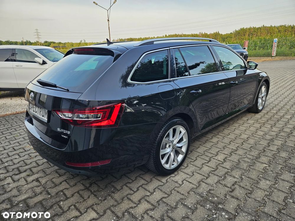 Skoda Superb 2.0 TDI 4x4 DSG Style - 6