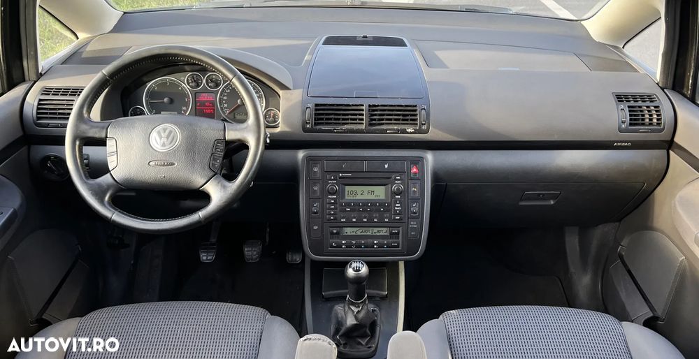 Volkswagen Sharan 1.9 TDI Exclusive Edition - 11