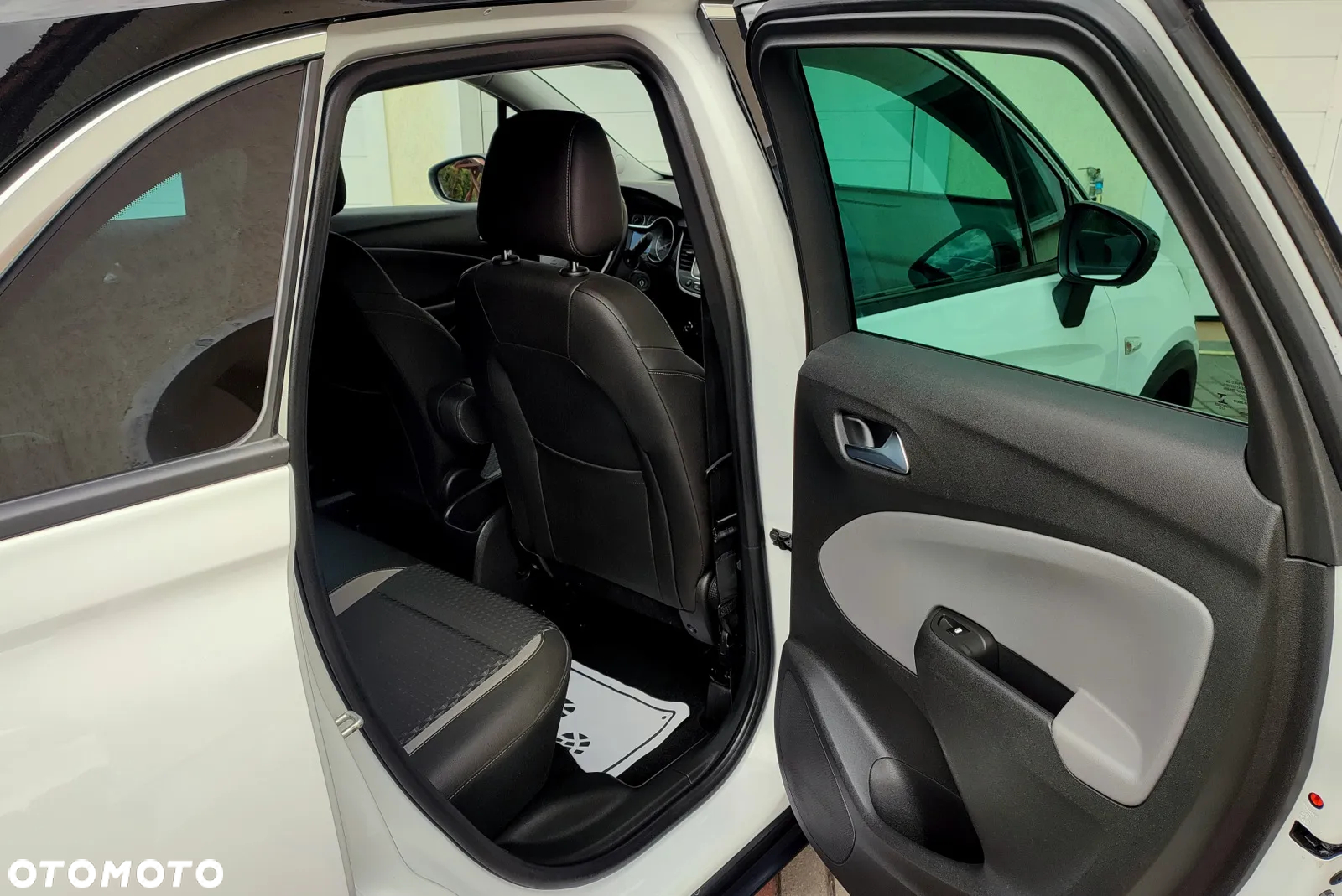 Opel Crossland X 1.2 T Elite S&S - 24