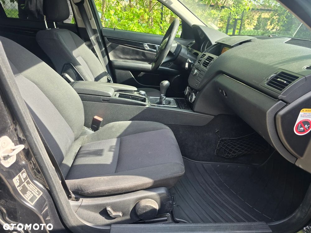 Mercedes-Benz Klasa C 200 CDI Avantgarde - 15