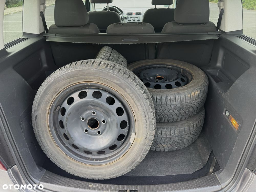 Volkswagen Touran - 8