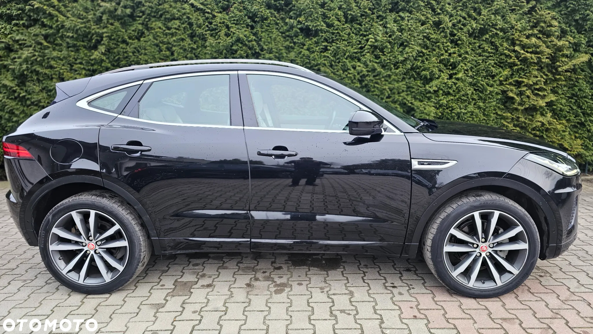 Jaguar E-Pace 2.0 i4D AWD R-Dynamic S - 25