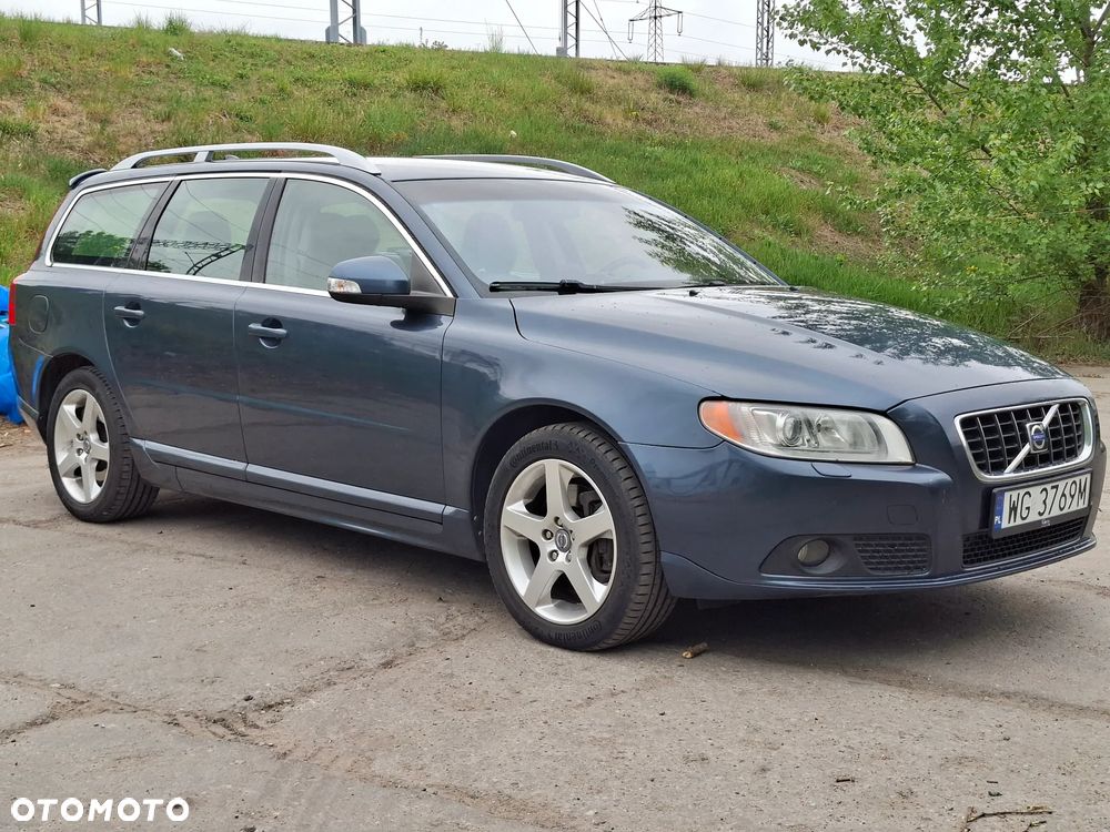 Volvo V70 D5 AWD DPF Edition Comfort - 1