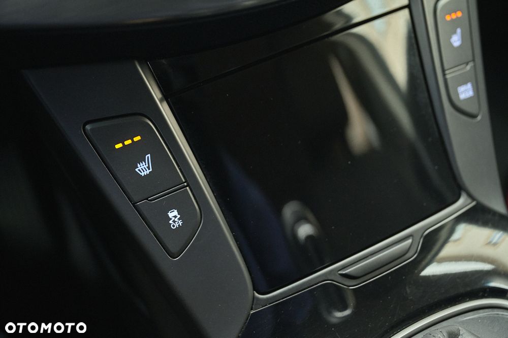 Hyundai i40 Kombi 1.7 CRDi DCT Premium - 25