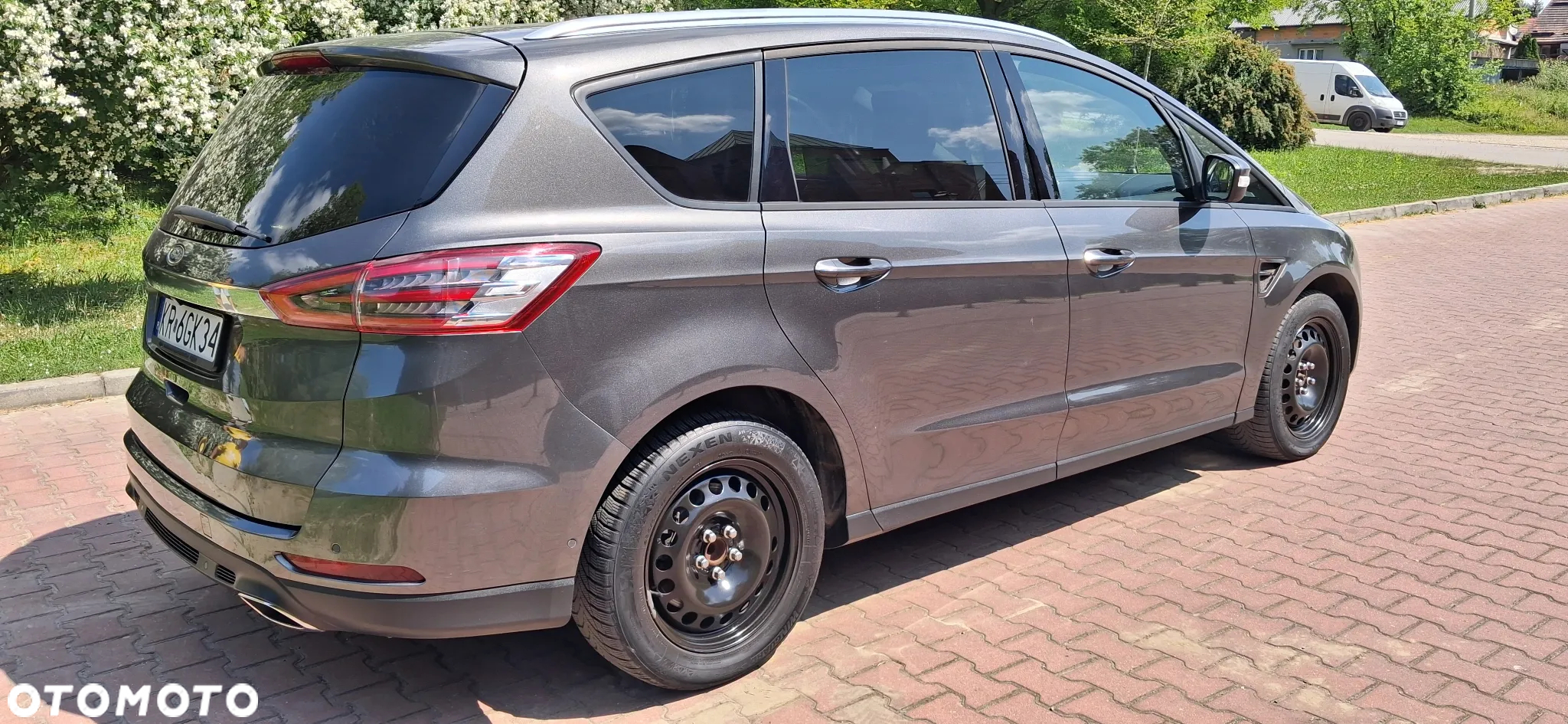 Ford S-Max 2.0 EcoBlue Titanium - 4