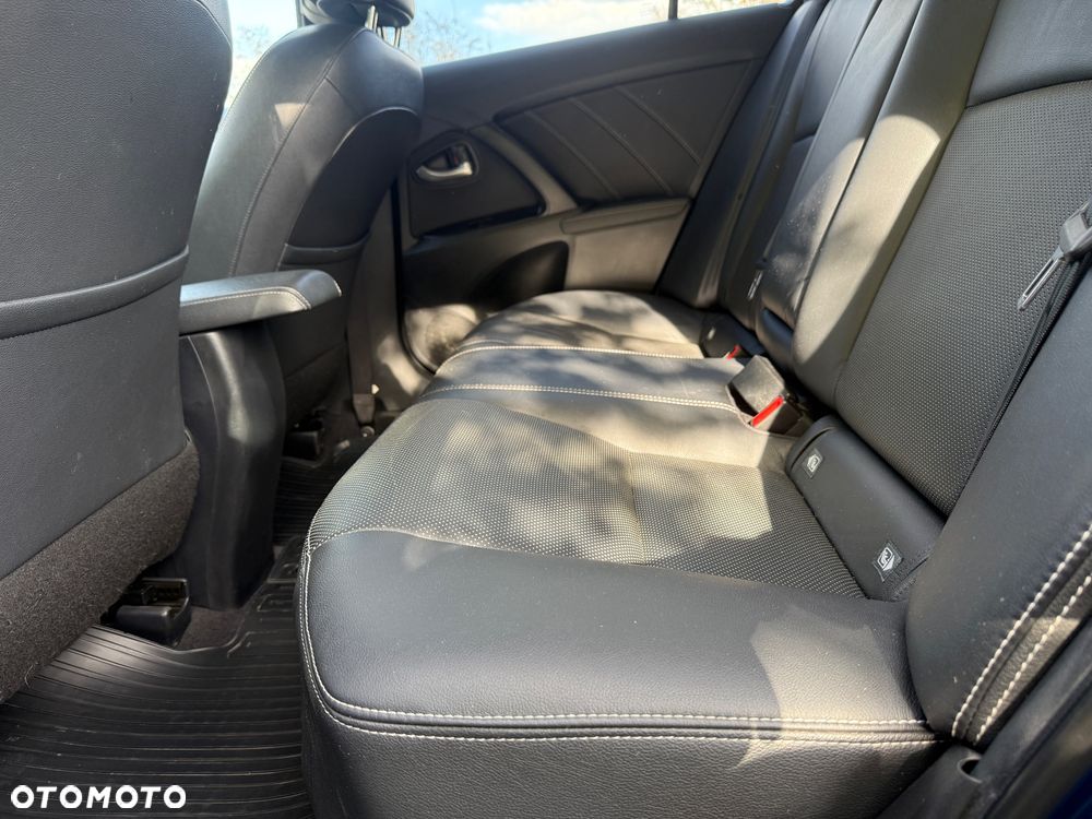 Toyota Avensis 2.0 D-4D Prestige - 27