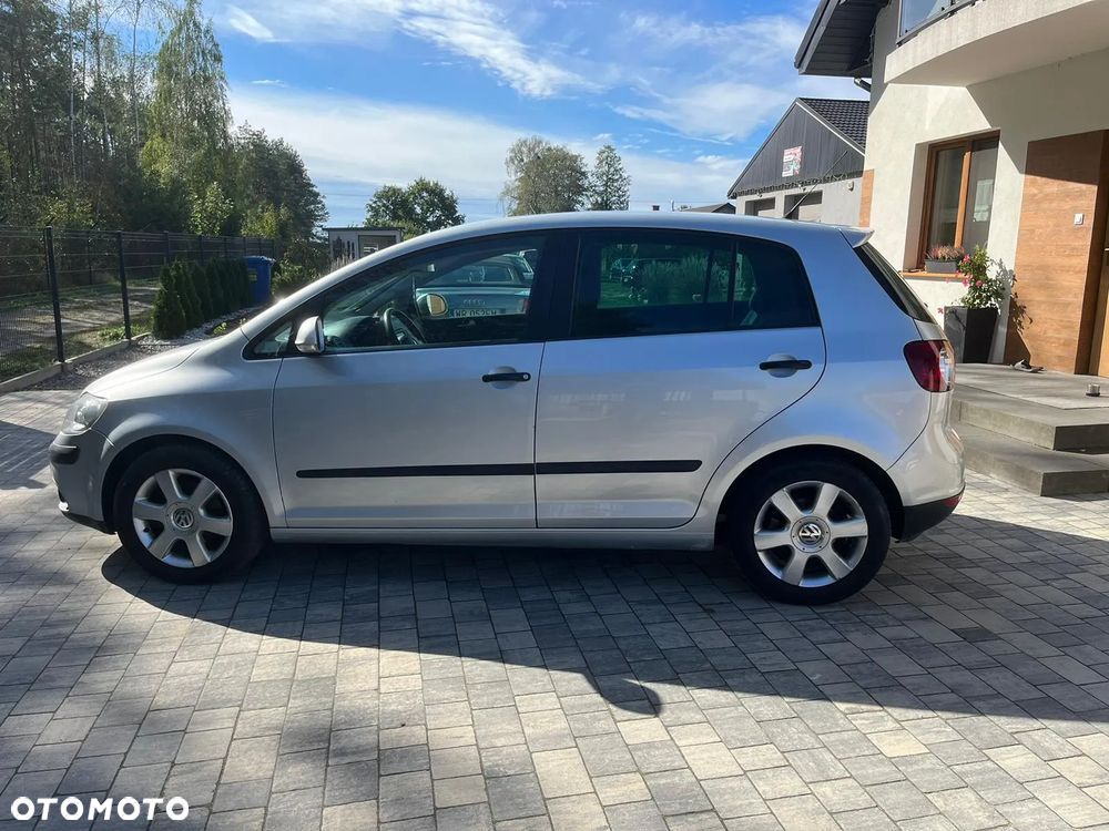 Volkswagen Golf Plus - 12