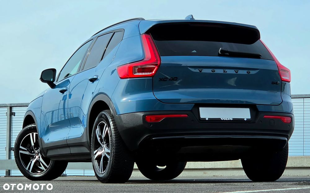 Volvo XC 40 B4 AWD Ultimate Dark - 9