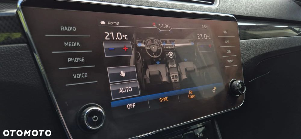 Skoda Superb Combi 2.0 TDI 4x4 DSG SportLine - 12