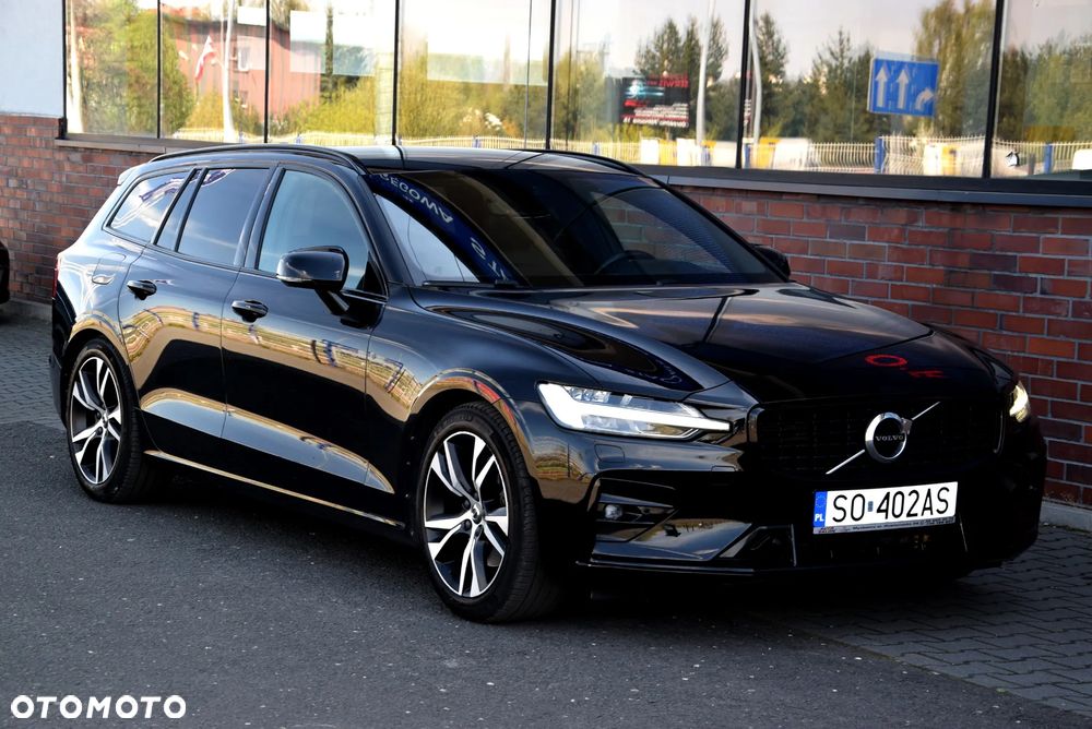 Volvo V60 B4 D R-Design - 3