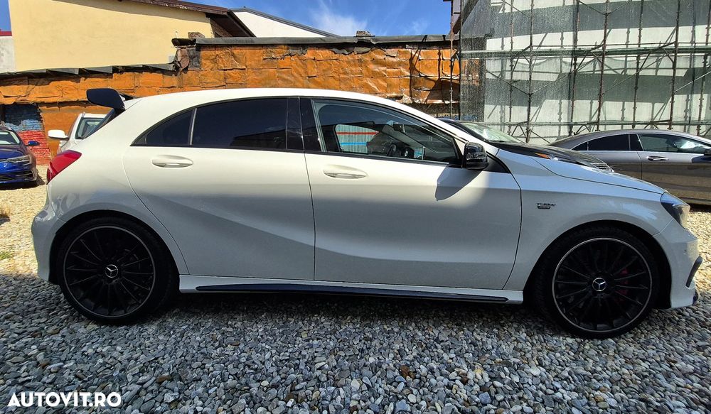 Mercedes-Benz A 45 AMG 4Matic AMG Speedshift 7G-DCT - 10