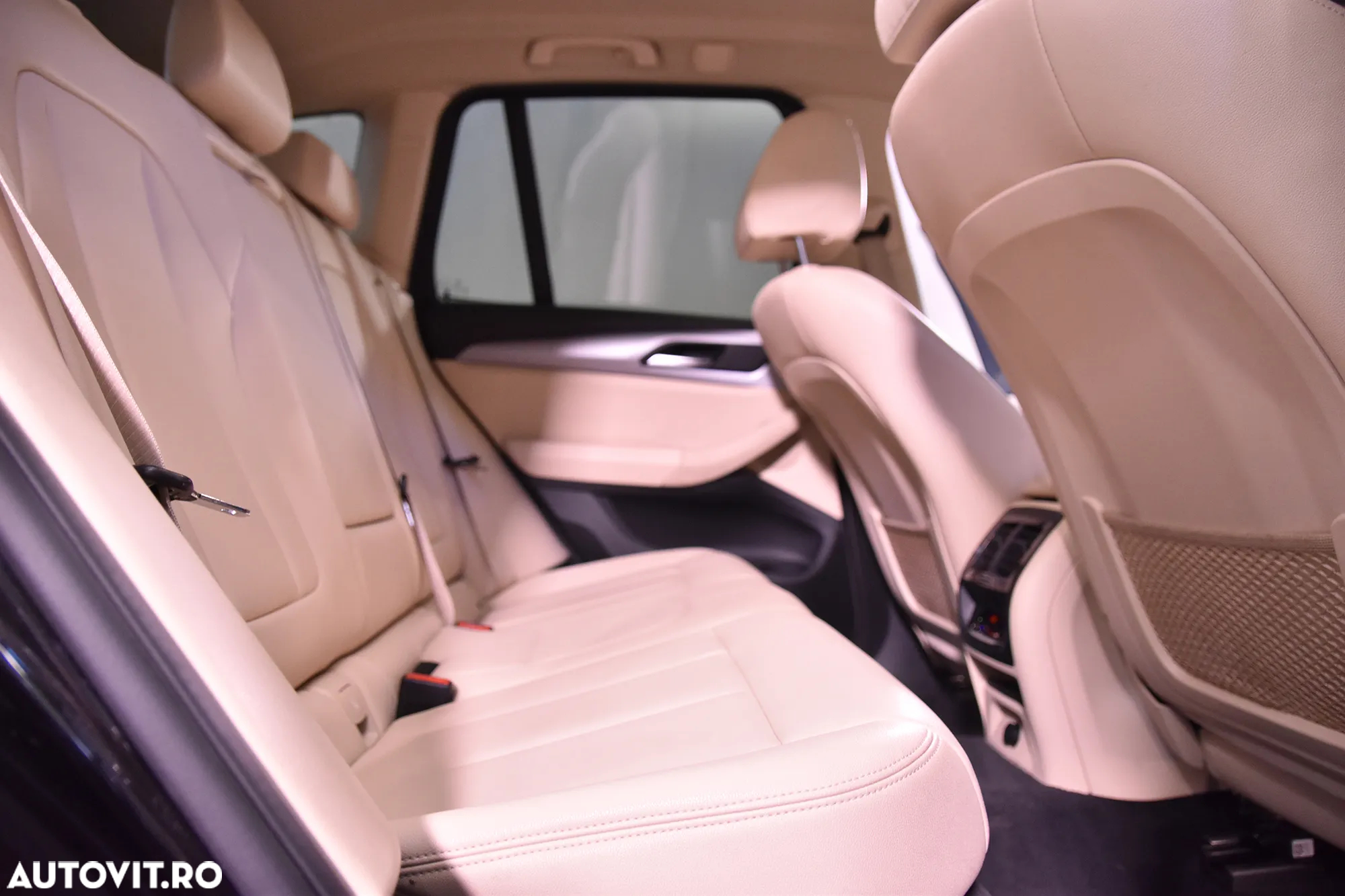 BMW X3 xDrive20d AT Advantage - 12