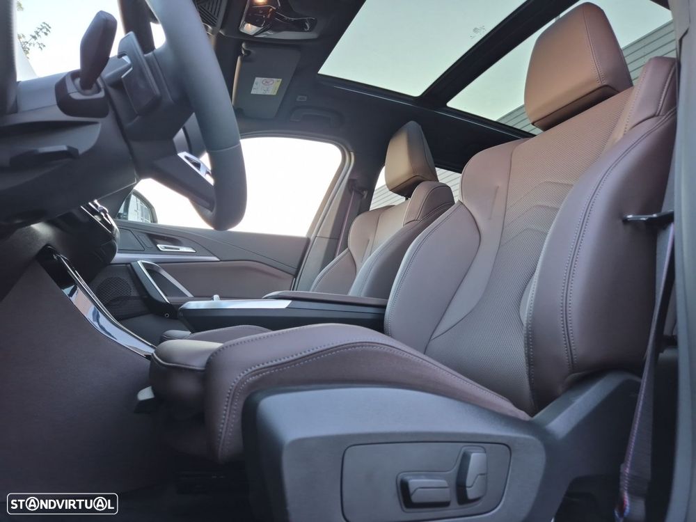 BMW iX1 eDrive20 Pack Desportivo M Pro - 13