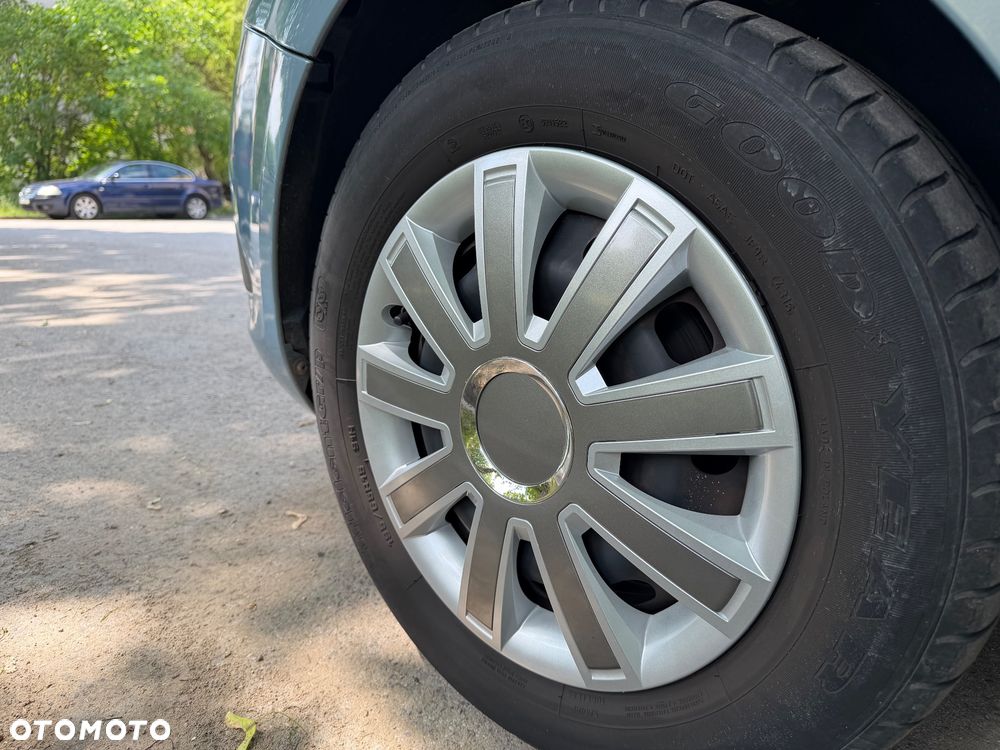 Ford Focus 1.6 Ambiente - 21