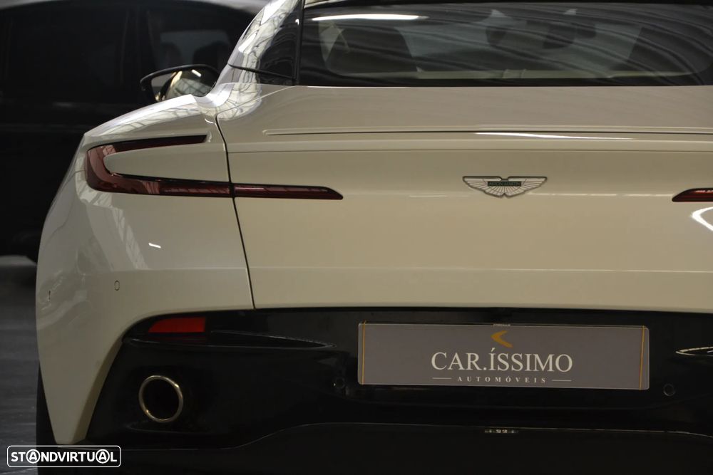 Aston Martin DB11 Coupé V12 Auto - 11