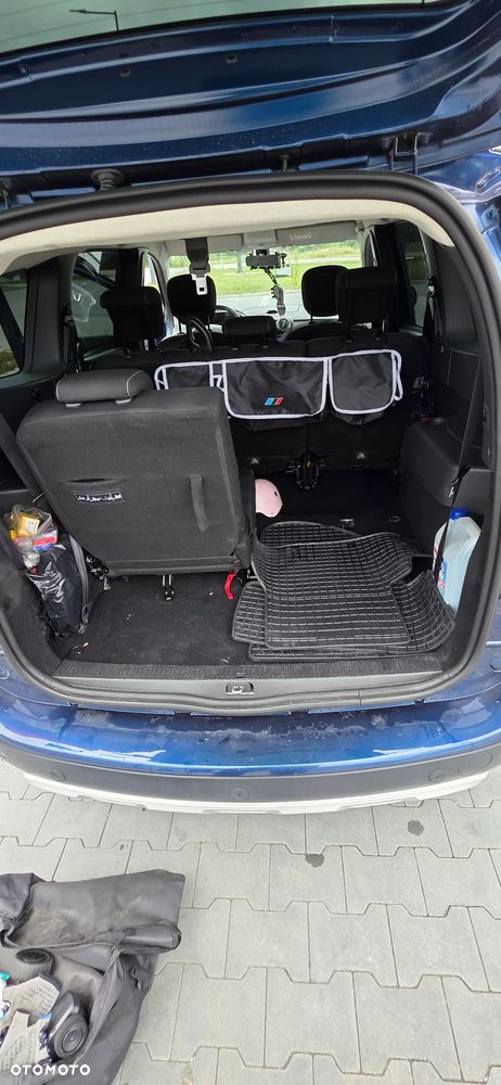 Dacia Lodgy 1.6 SCe Stepway S&S - 2