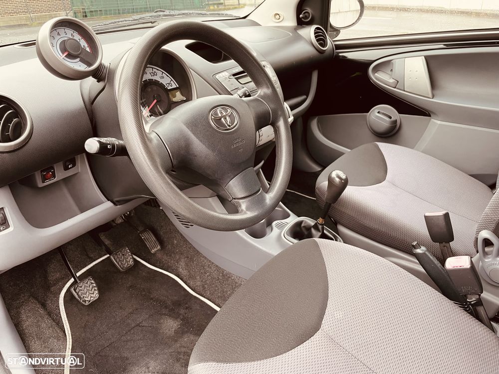Toyota Aygo 1.0 + AC - 6