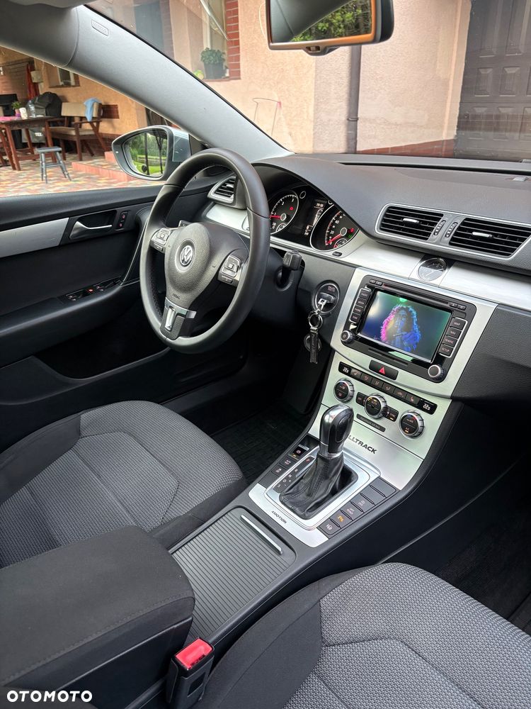 Volkswagen Passat Alltrack - 8