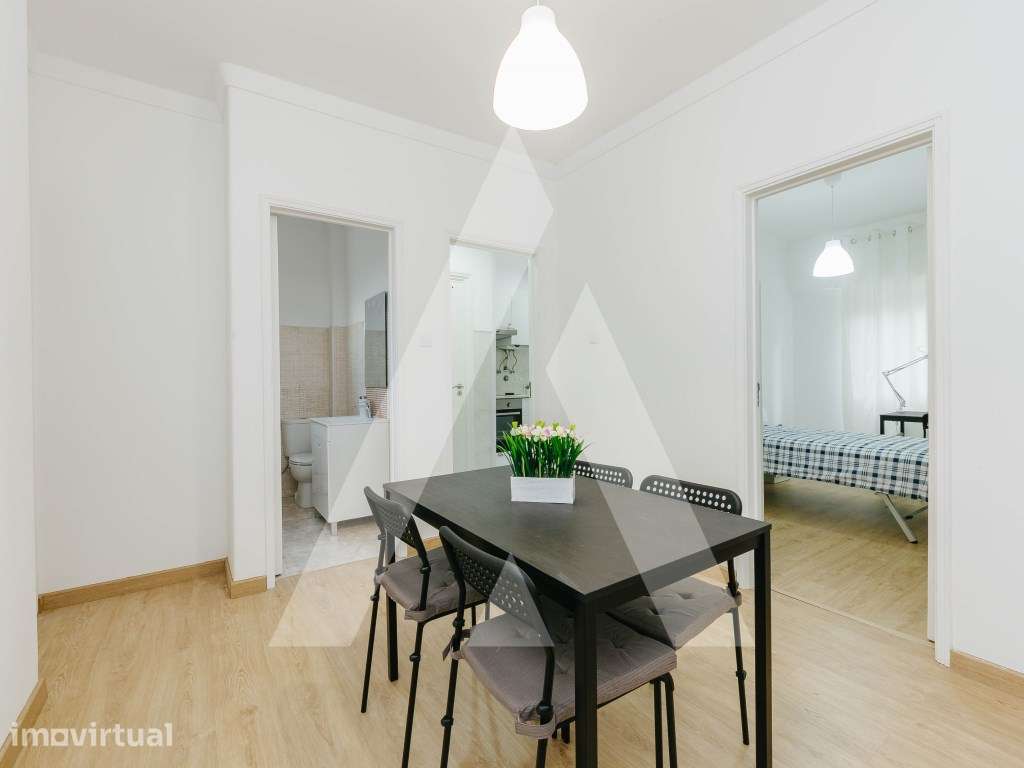 Excelente investimento! Apartamento T3 no centro de Odivelas! - Grande imagem: 3/21