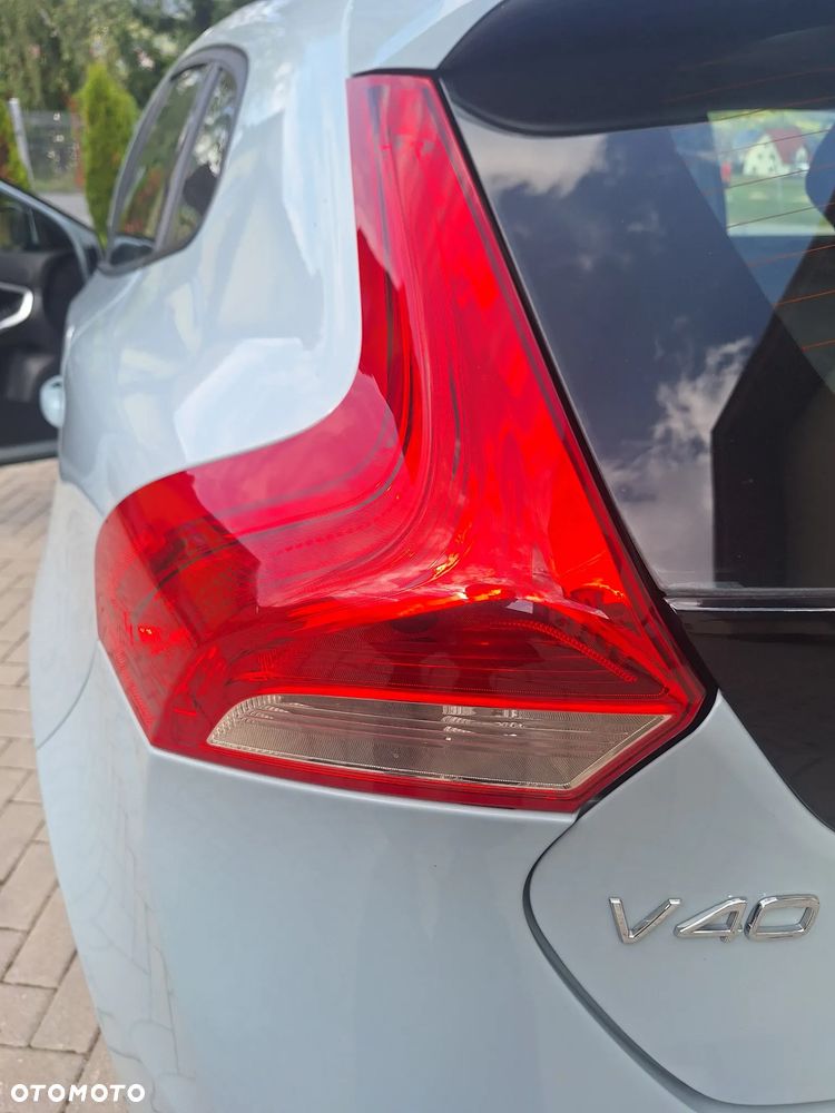 Volvo V40 D2 Momentum - 12