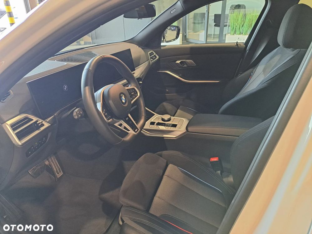 BMW Seria 3 320i M Sport - 9