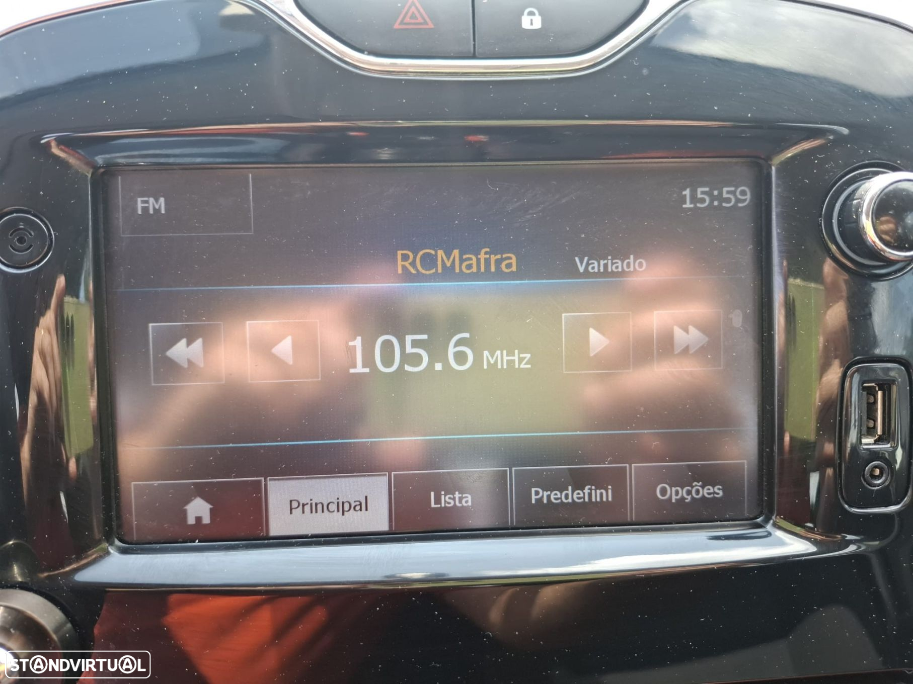 Renault Clio Sport Tourer dCi 75 Stop & Start Expression - 24