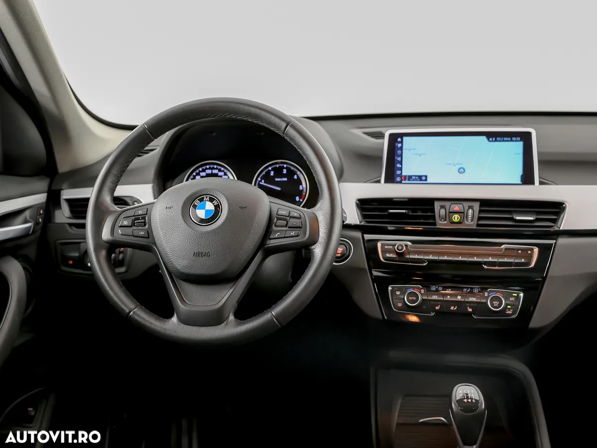 BMW X1 sDrive18d Sport Line - 7