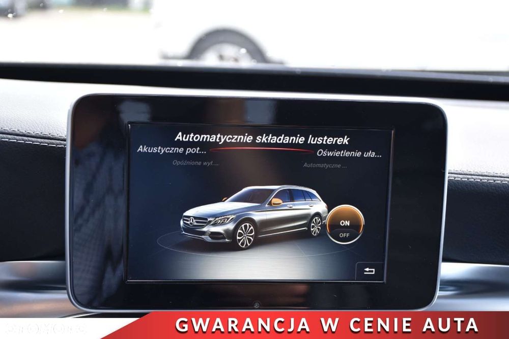 Mercedes-Benz Klasa C 200 T 4Matic 7G-TRONIC AMG Line - 24