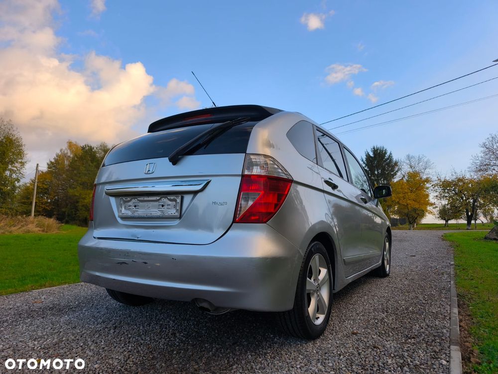 Honda FR-V - 14
