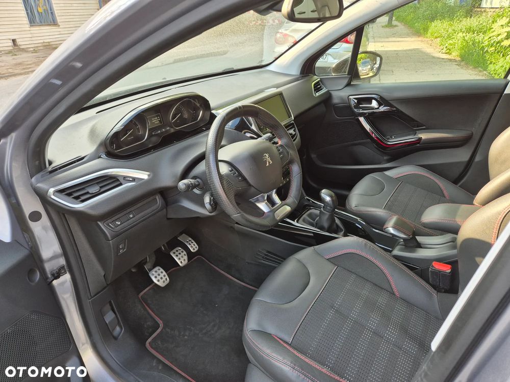 Peugeot 2008 PureTech 110 Stop&Start GT-Line Edition - 11