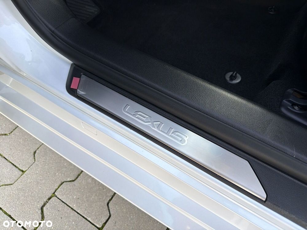 Lexus ES 300h Prestige - 31