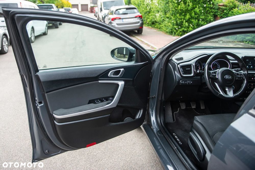 Kia Ceed 1.4 Business Line - 17