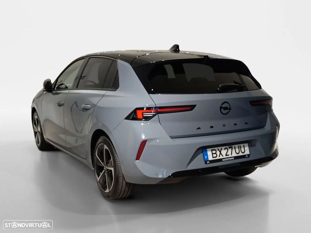 Opel Astra 1.2 T GS - 4