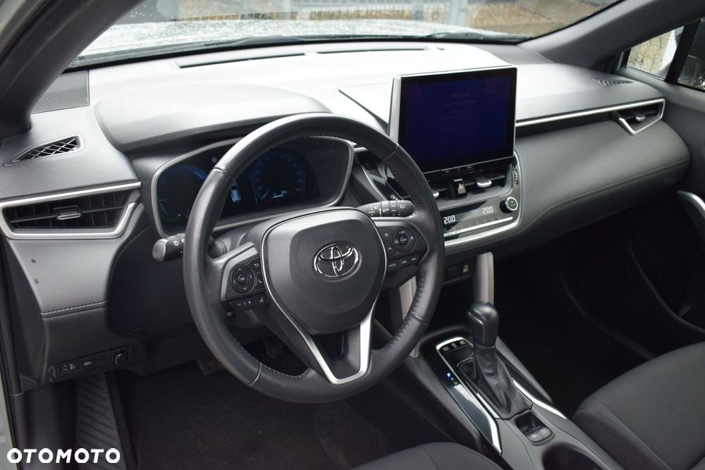 Toyota Corolla Cross - 11
