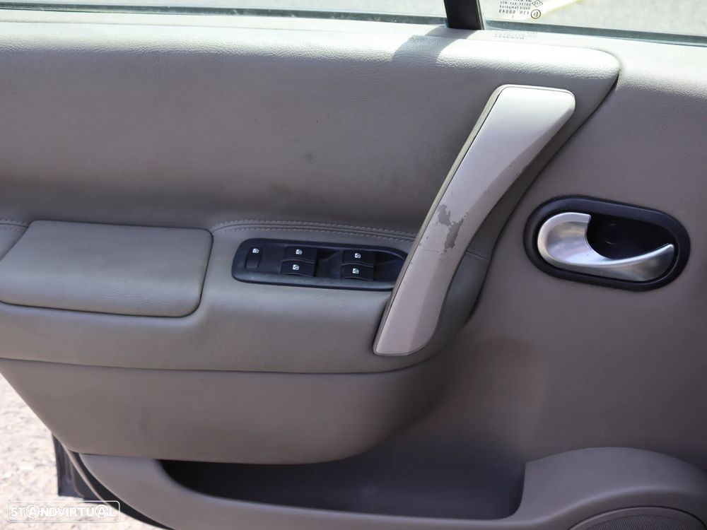 Renault Scénic 1.5 dCi Confort - 12