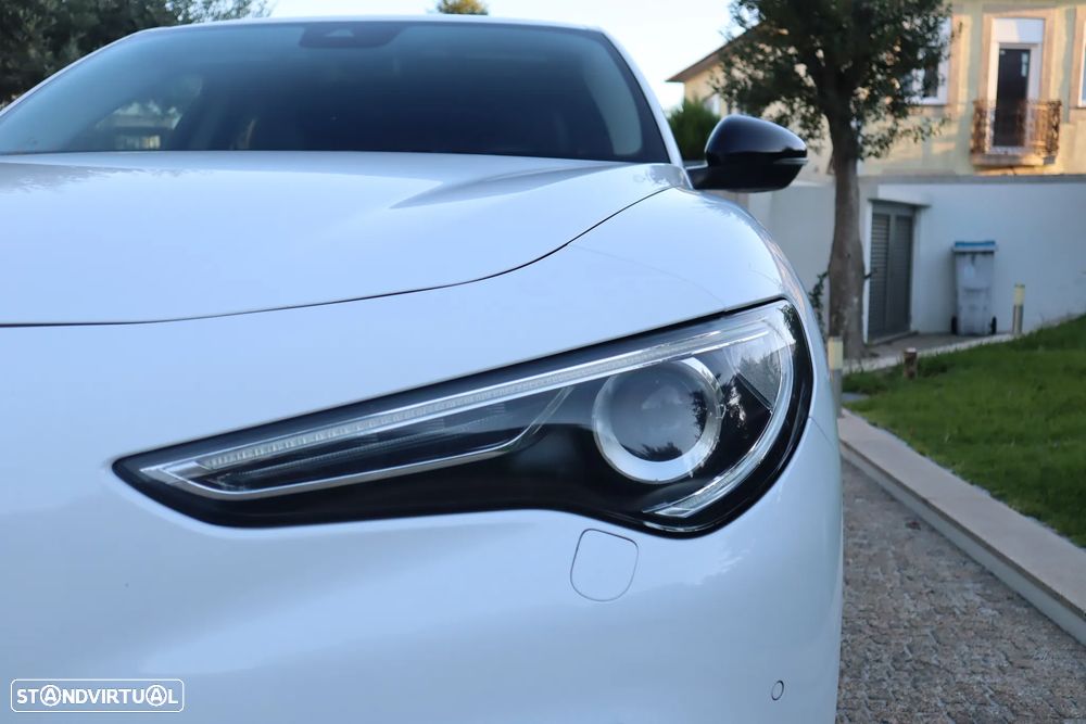 Alfa Romeo Stelvio 2.2 D AT8 - 6