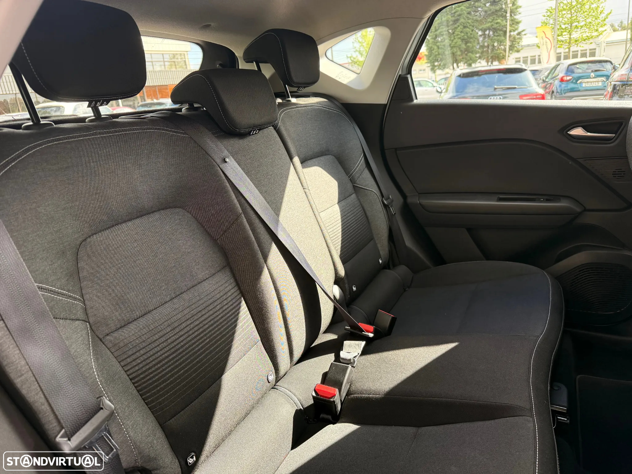Renault Captur BLUE dCi 115 EDC INTENS - 22
