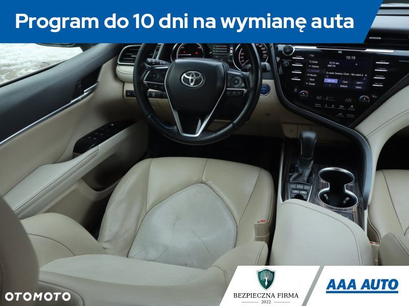Toyota Camry - 9