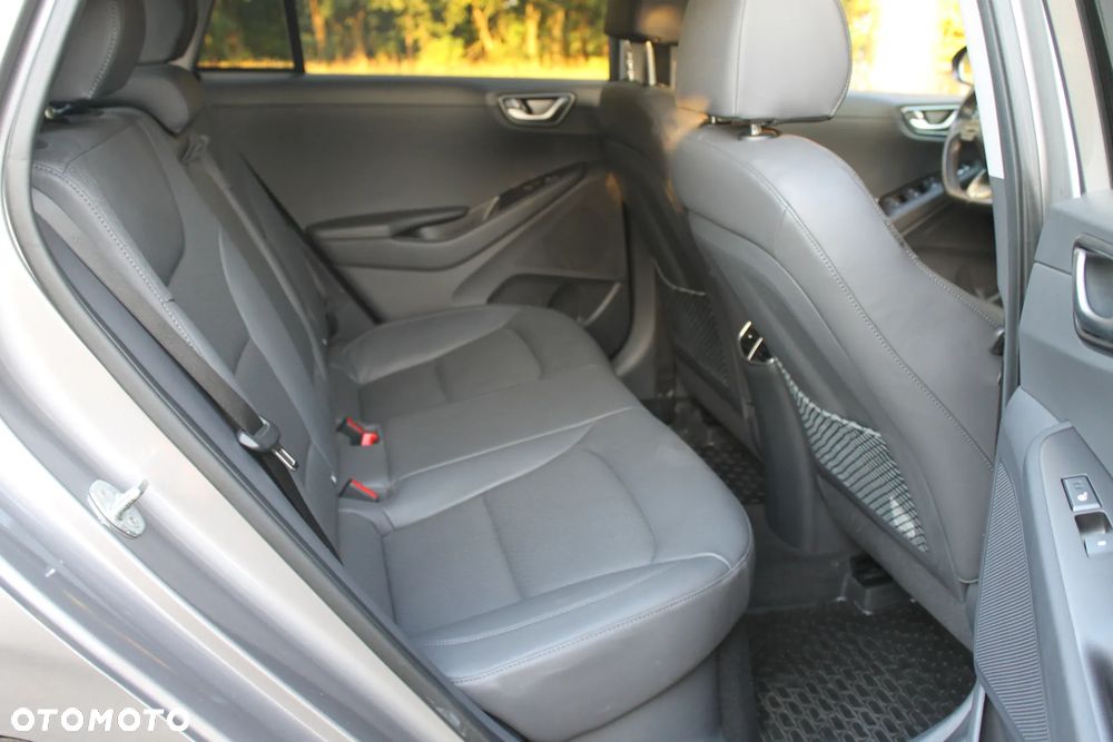 Hyundai IONIQ - 24