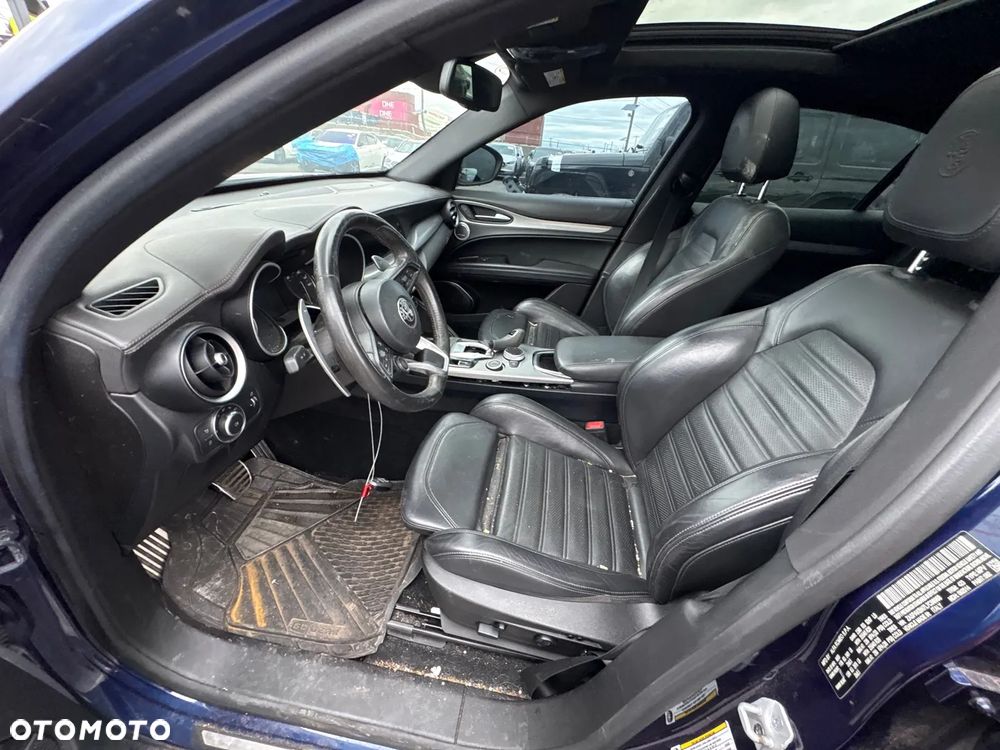 Alfa Romeo Stelvio 2.0 Turbo TI Q4 - 11